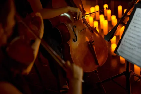 Koncert przy świecach: Świąteczne Klasyki